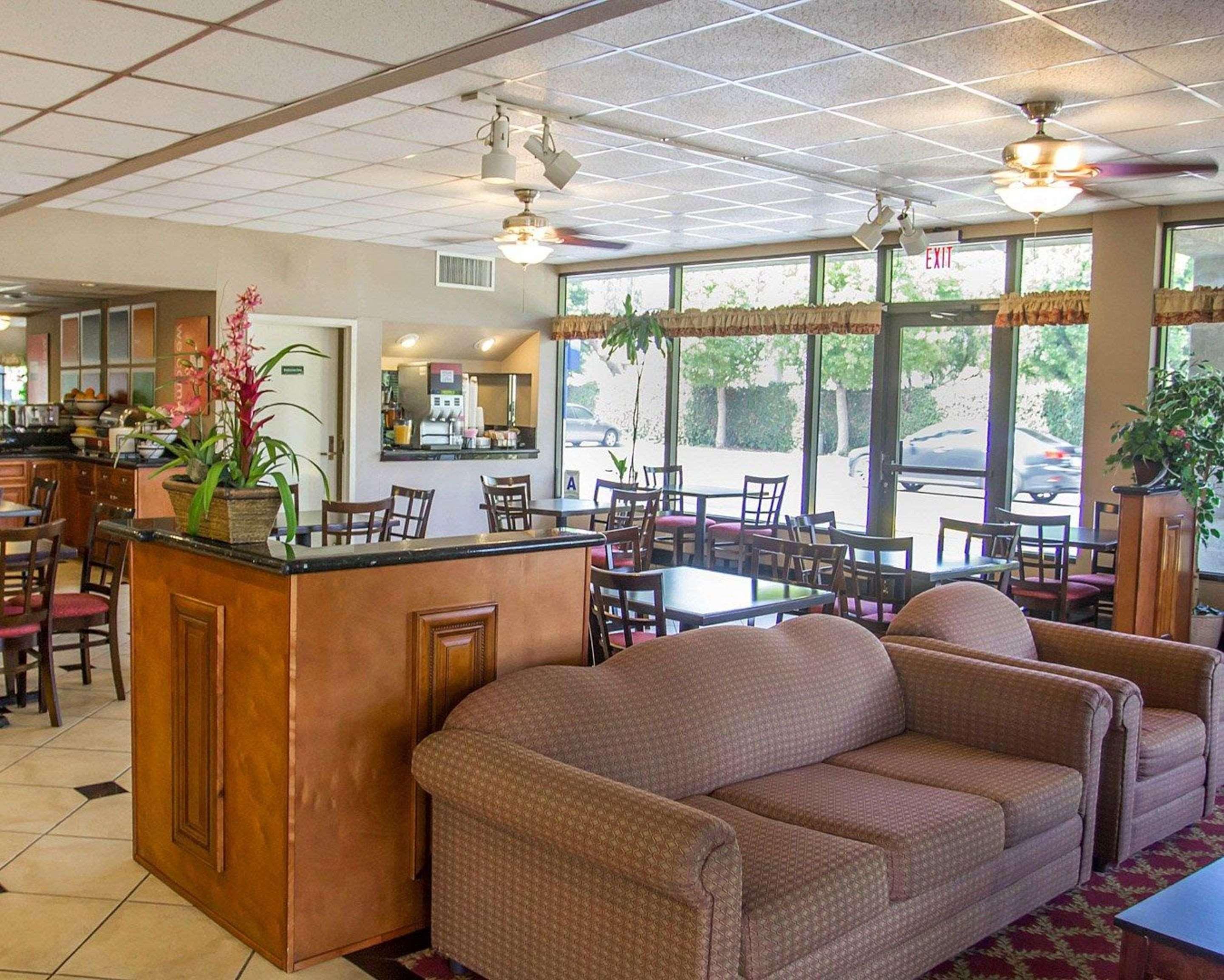 Quality Inn Riverside Near Ucr And Downtown Exterior photo